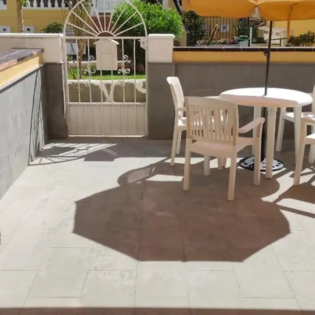 Tenerife Sur Cristianos,parking,air,wifi Apartamento